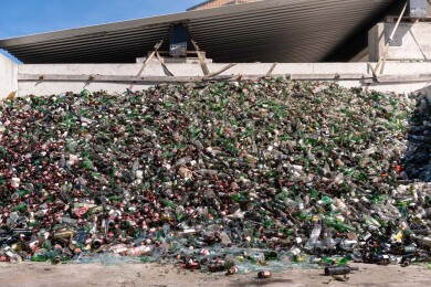 recyclage-de-verre-et-des-bouteilles-1